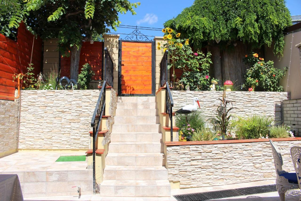 Villa Dolce Vita Eger Exteriör bild
