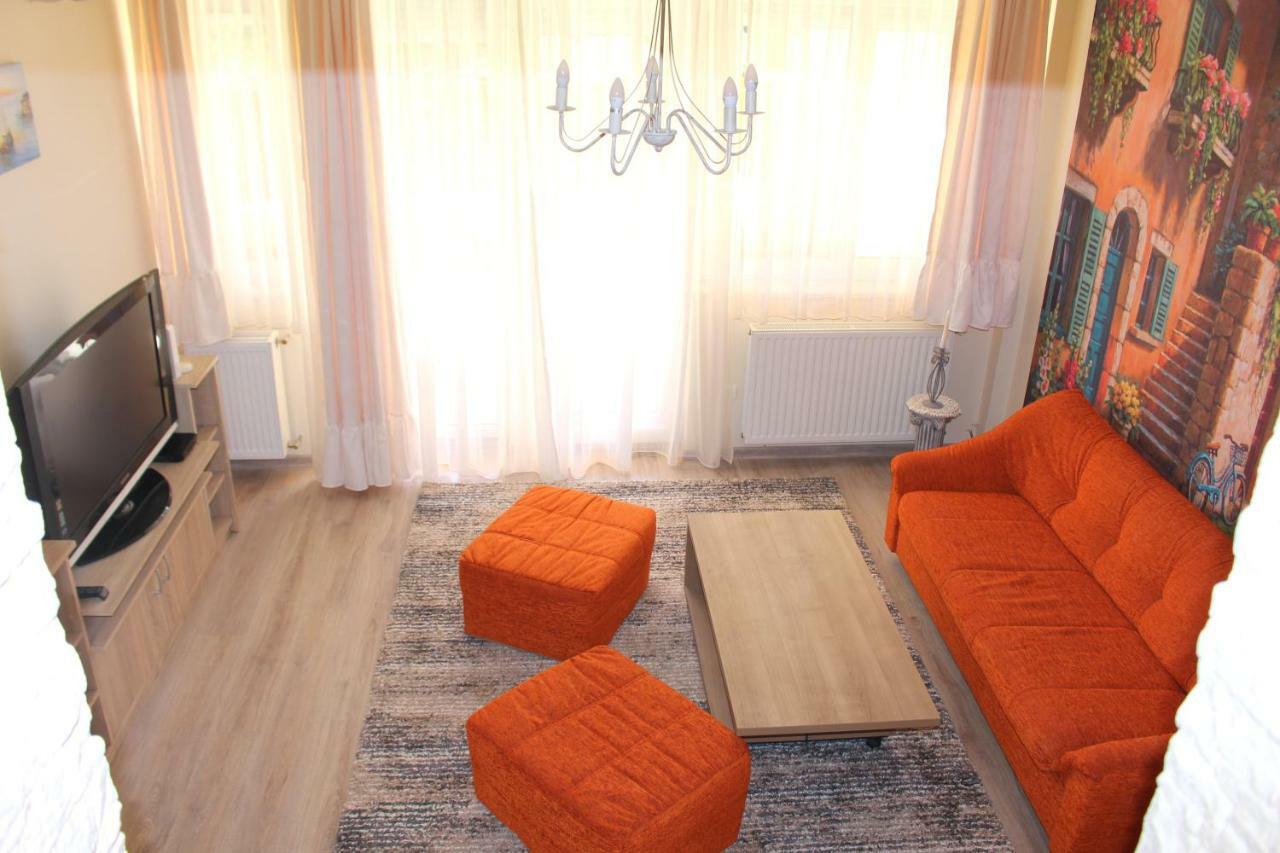 Villa Dolce Vita Eger Exteriör bild